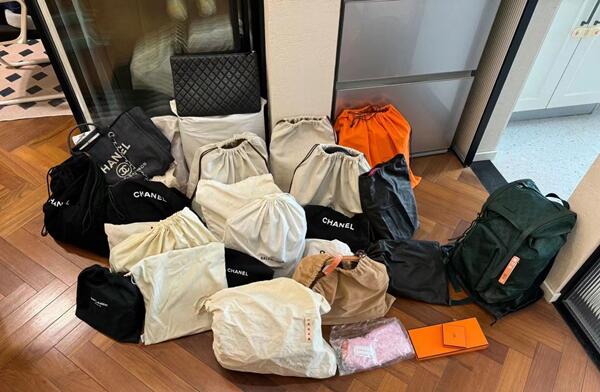鹤岗东山区回收奢侈品衣服.jpg
